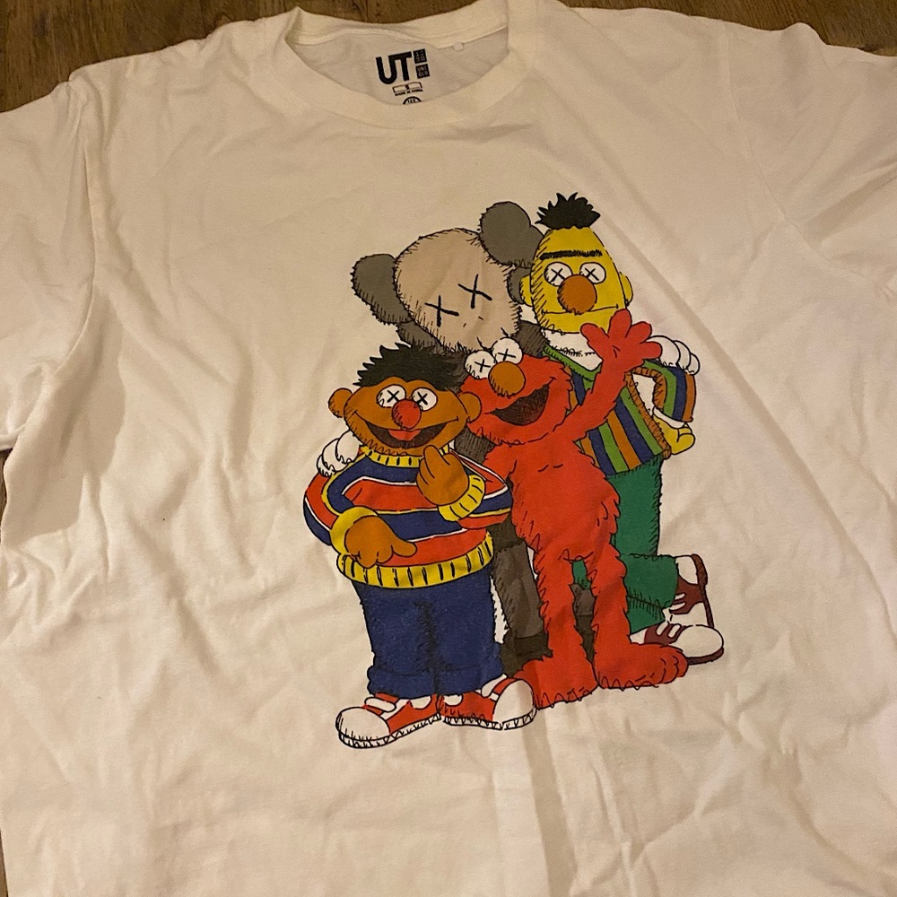 Uniqlo Kaws X Sesame Street tee